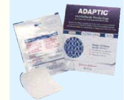 MEDICAZIONE NON ADERENTE STERILE APTIC MISURA 7,6X7,6CM 10 PEZZI 2012ZI - farmasconti.eu